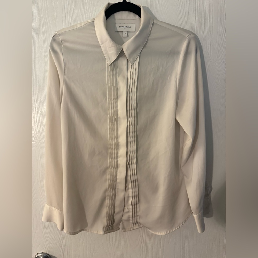 Banana Republic Cream Tuxedo Pleated Blouse